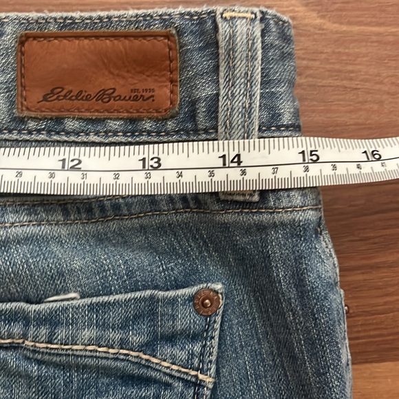 Eddie Bauer Jeans Size 4R lightwash - Picture 10 of 10